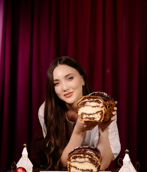 Cozonac Lapterra tradițional (50% umplutură de miez de nucă, rahat)